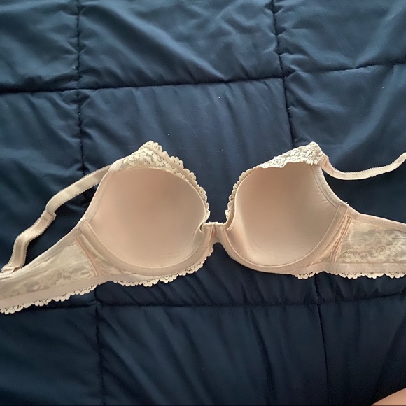 Lace Bra - Picture 4 of 5